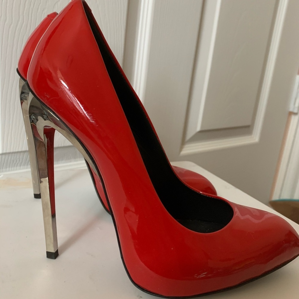GIUSEPPE ZANOTTI RED HEELS US SIZE 7